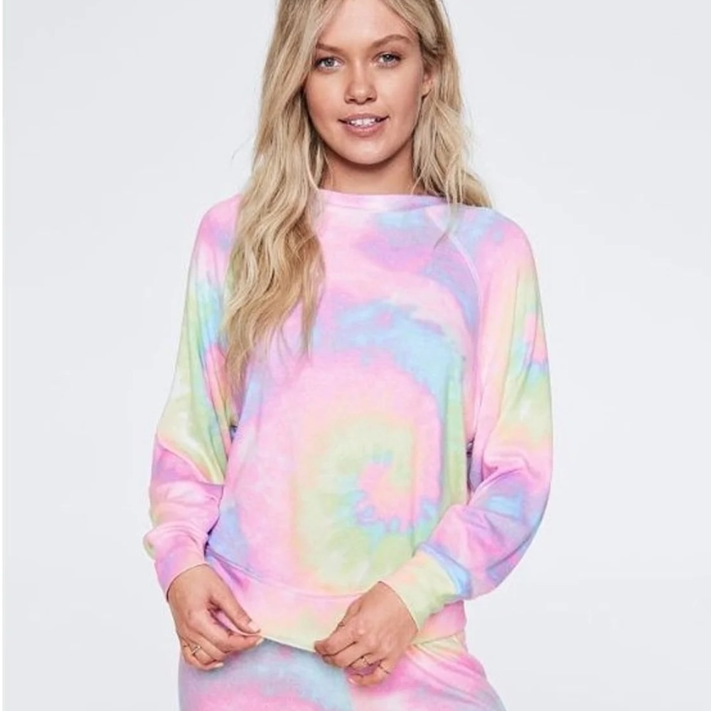 NEW VS PINK COZY CREW